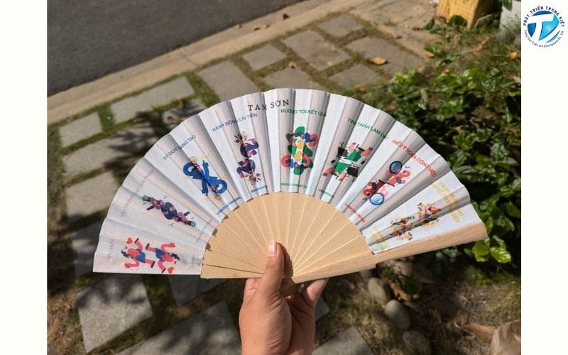 In quạt giấy theo yêu cầu